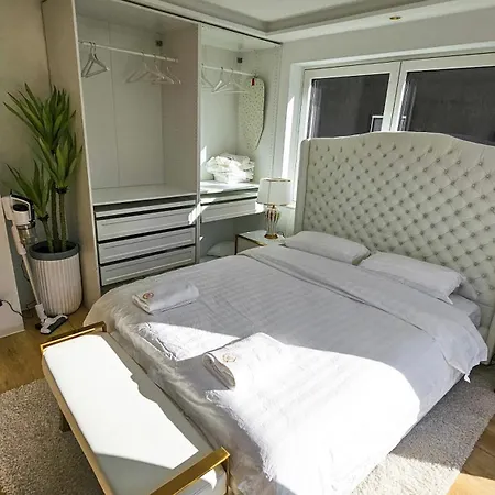 Luxus Neubau 65m2 - L Lejlighed