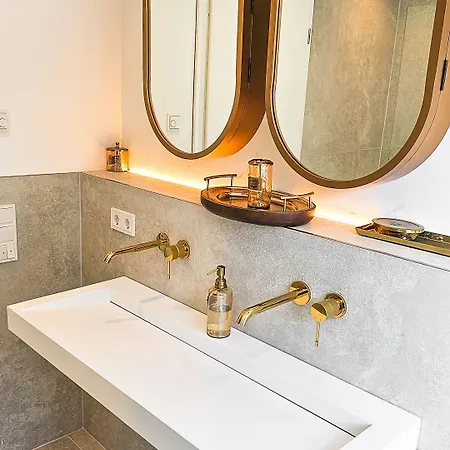 Luxus Neubau 65m2 - L