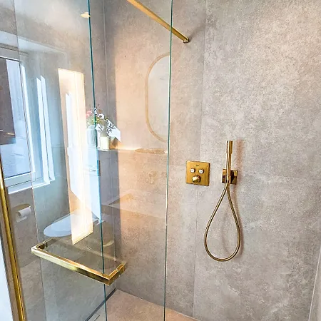 Lejlighed Luxus Neubau 65m2 - L *