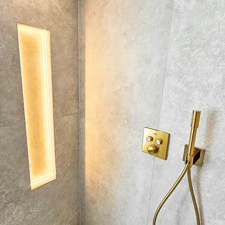Luxus Neubau 65m2 - L München